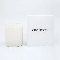One By One Vanilla + Caramel 140g White Candle Home & Beauty