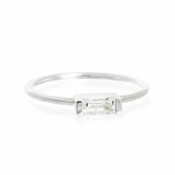 Lindi Kingi Deluxe Halo Baguette Ring