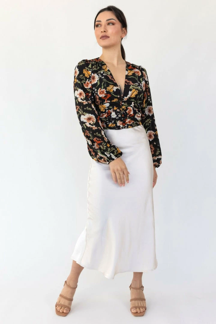 Among The Brave Fashion Reign Large Black Floral LS Balloon Sleeve Plunge Button Front Crop Top