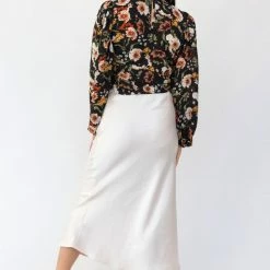 Among The Brave Fashion Reign Large Black Floral LS Balloon Sleeve Plunge Button Front Crop Top