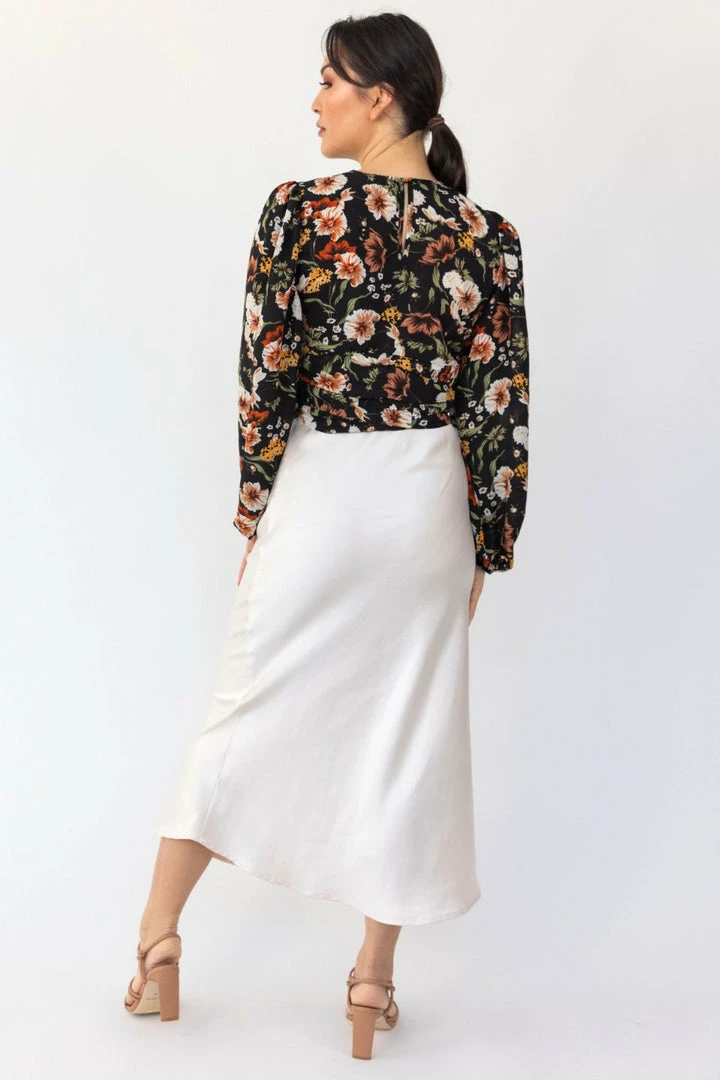 Among The Brave Fashion Reign Large Black Floral LS Balloon Sleeve Plunge Button Front Crop Top