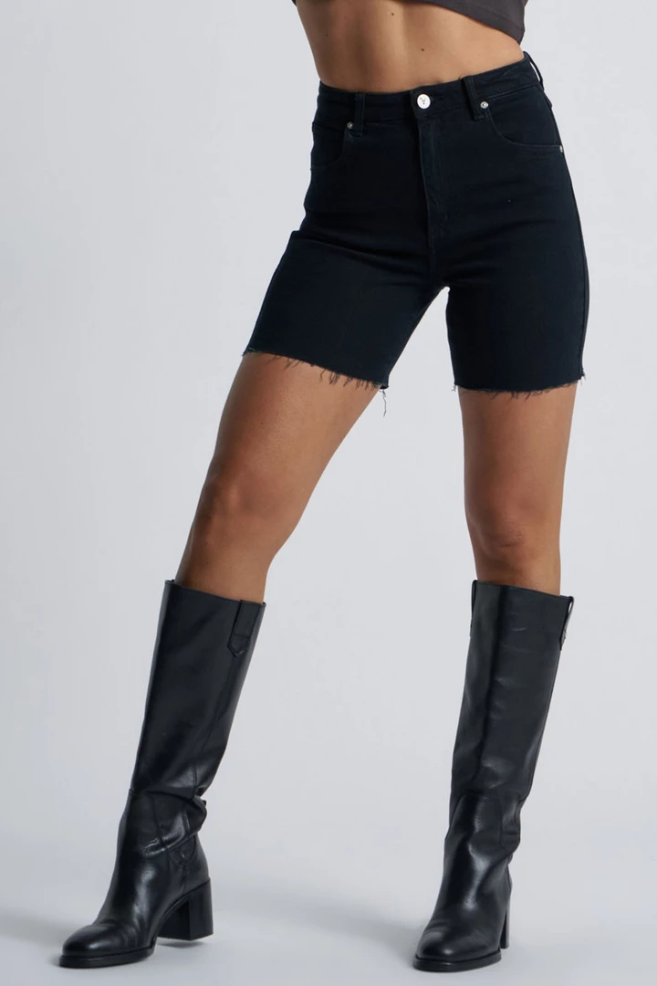 Abrand Jeans A Claudia Cut Off Mid Thigh Black Box Denim Short Fashion