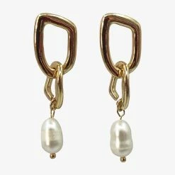 Flo Gives Back 15% To Women In Need Accessories Link Pearl Earrings Gold