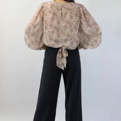 Ivy + Jack Fashion Grace Natural Animal Blouson LS Back Hem Tie Top