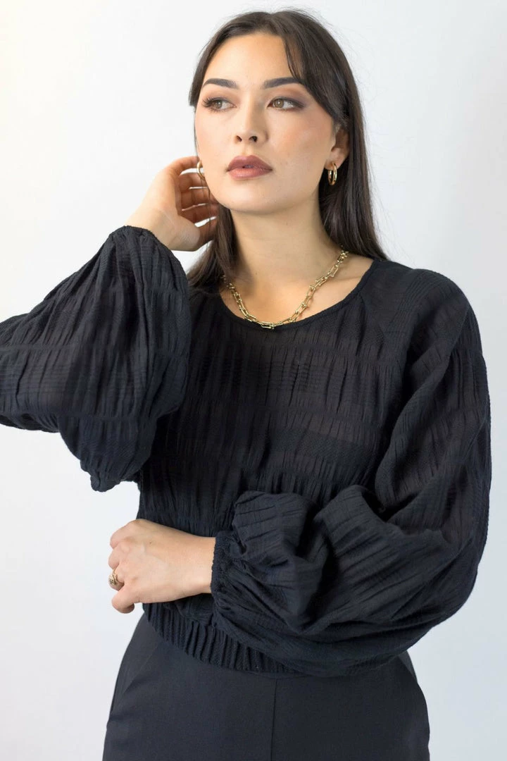 Ivy + Jack Fashion Carly Black Shirred Cotton LS Raglan Elastic Hem Crop Top