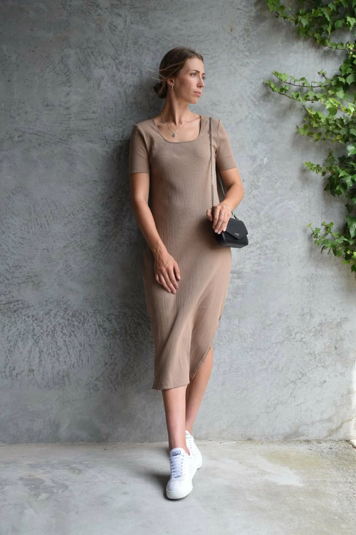 Among The Brave Enchanting Square Neck SS Mushroom Rib Midi Dress Fashion