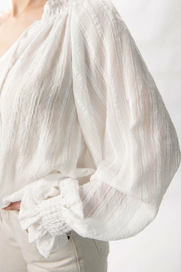 Ivy + Jack Fashion Jade White Texture LS Raglan Shirred V Neck Elastic Hem Top