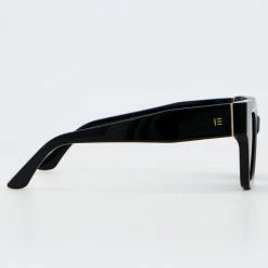 Isle Of Eden Rae Black Sunglasses