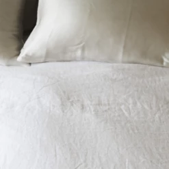 Home Lab Support Local Gifts 100% Silk Beauty Pillowcase Milk 48x73cm