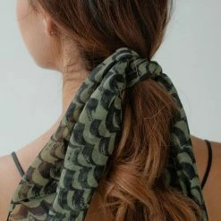 Sophie Accessories Waves Scarf Mini Khaki