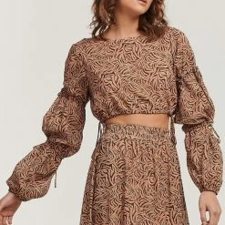 Charlie Holiday Whitney Crop Brown Abstract Animal LS Blouse Fashion