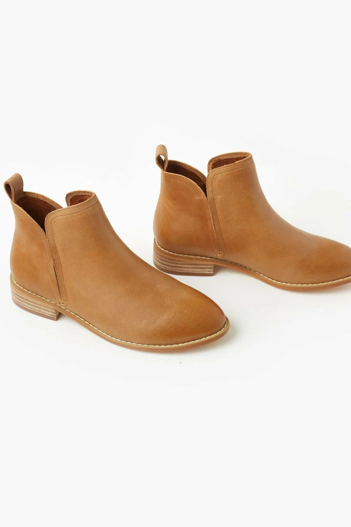 Walnut Douglas Tan Leather Ankle Boot