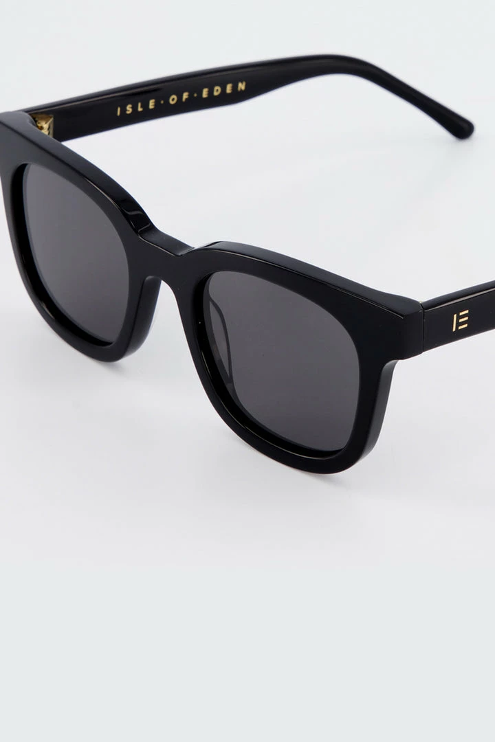 Isle Of Eden Eugene Black Sunglasses
